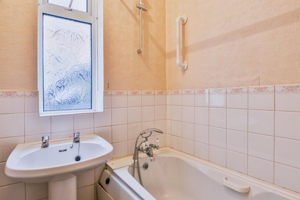 Additional property image - Gerald Road, Bournemouth