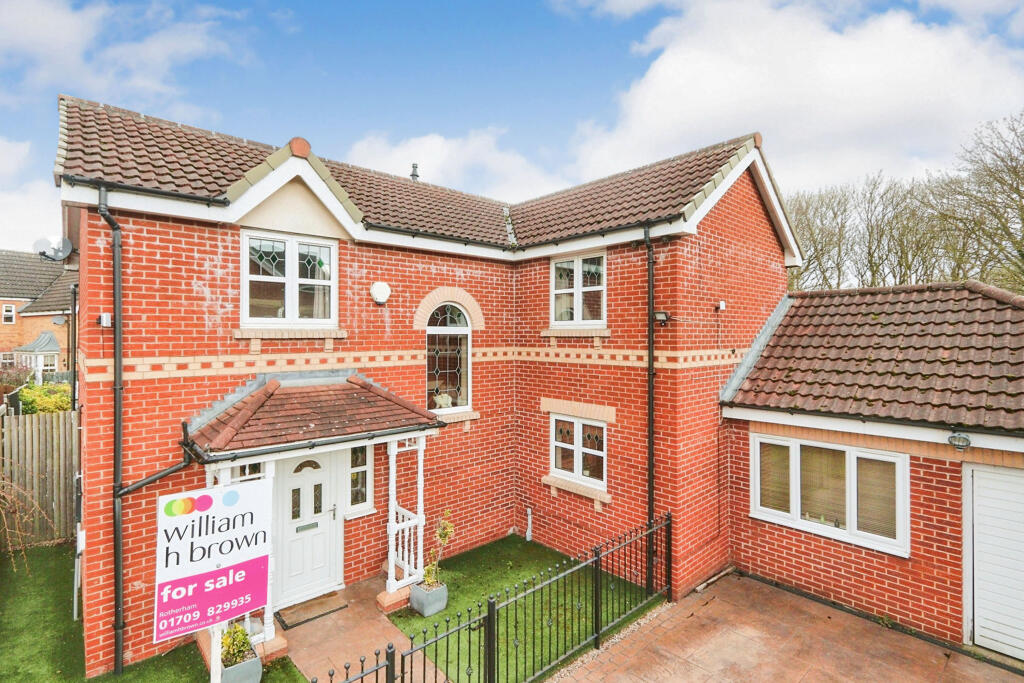 4 bedroom detached house for sale in Waterside Drive, Sunnyside