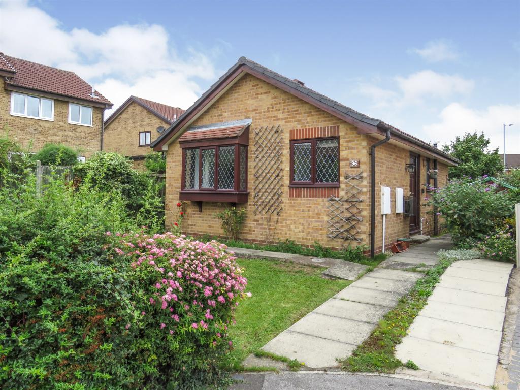 2 bedroom detached bungalow for sale in St Helens Close, Treeton