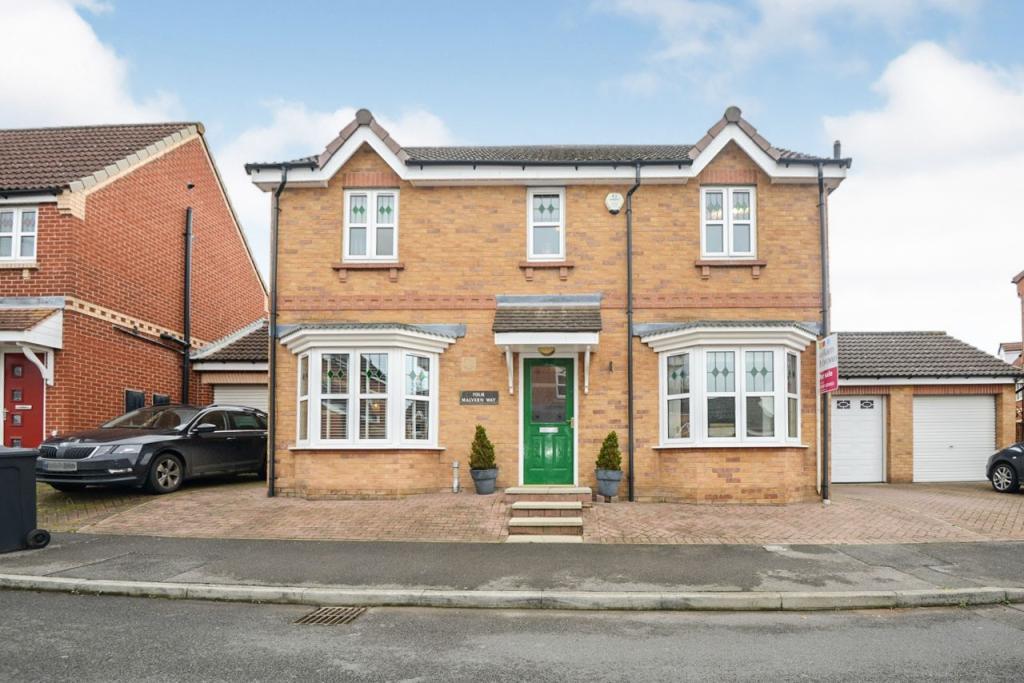 3 bedroom detached house for sale in Malvern Way, Sunnyside, Rotherham, S66