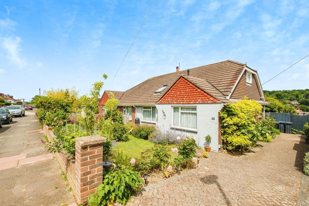 3 bedroom bungalow for sale in Parham Road, Worthing, BN14