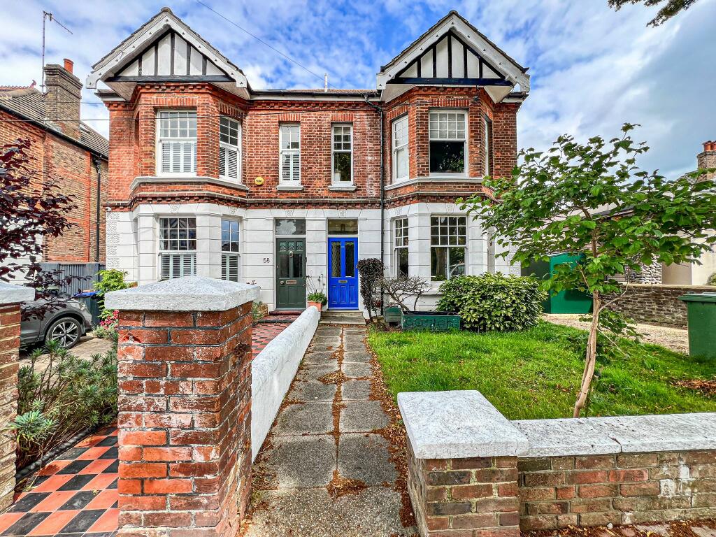 1 bedroom flat for sale in Shakespeare Road, Worthing, BN11