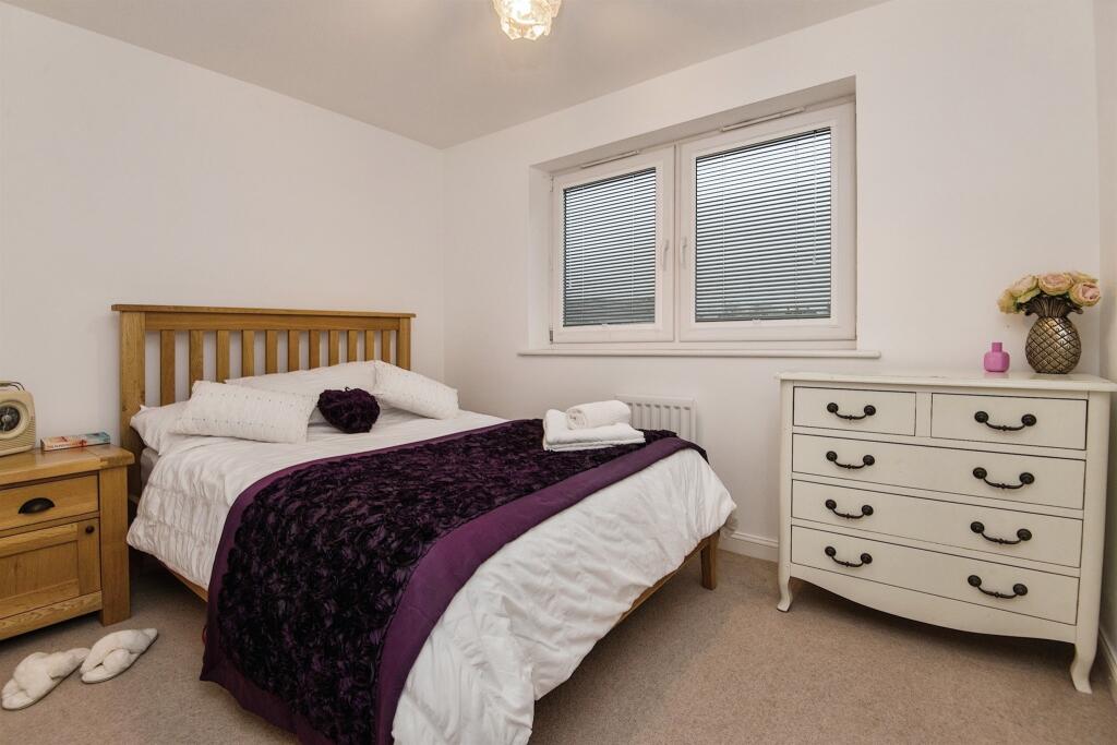 4 bedroom detached house for sale in Churchill Rise, Axminster, EX13