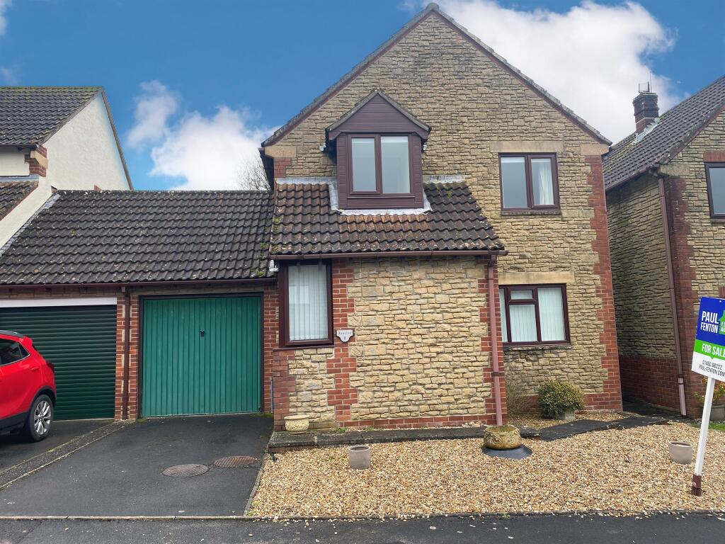 2 bedroom detached house for sale in Glynsmead, Tatworth, Chard, TA20