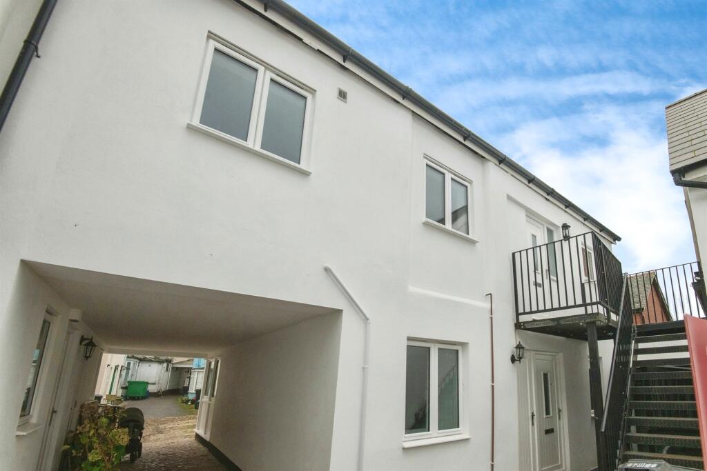 Main image of property: High Street, Honiton