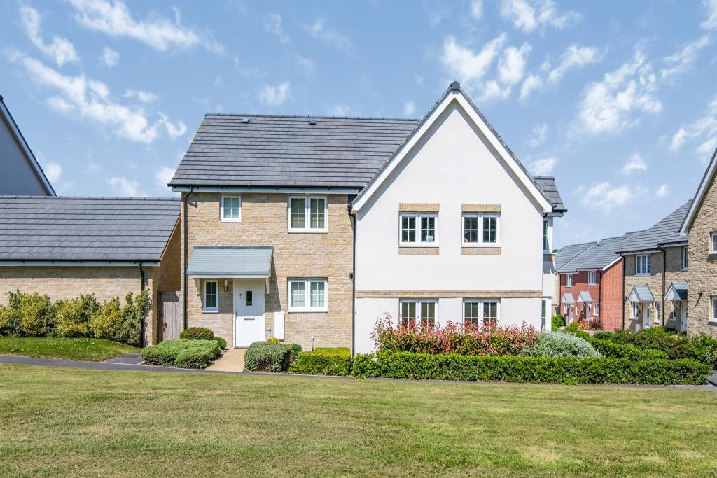 3 bedroom semidetached house for sale in Parker Walk, Axminster, EX13