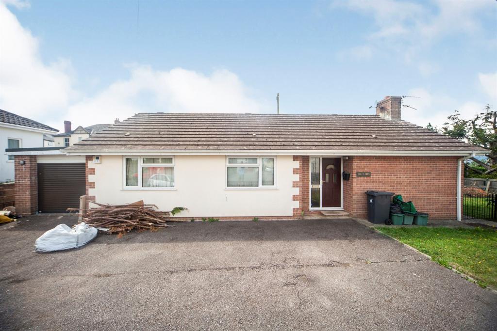 3 bedroom detached bungalow for sale in Sector Lane, Axminster, EX13