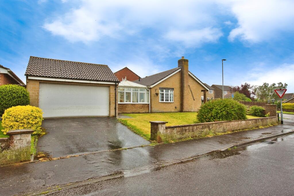 3 bedroom detached bungalow for sale in Kingswood Road, Crewkerne, TA18