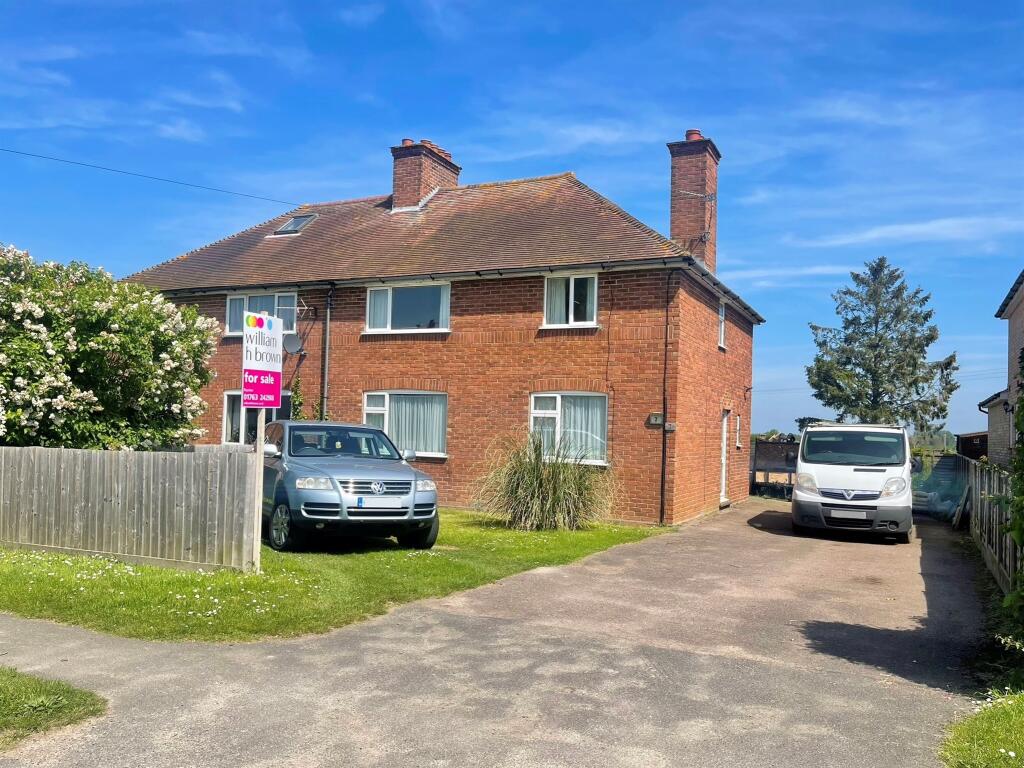 4 bedroom semidetached house for sale in Royston Road, Litlington