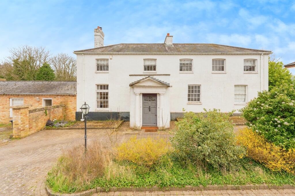 4 bedroom detached house for sale in Manor Farm Road, Waresley, Sandy, SG19