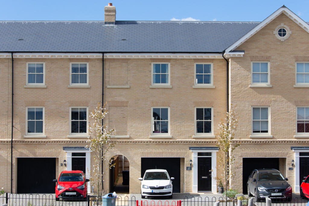 4 bedroom terraced house for sale in Poppy Crescent, Melbourn, Royston, SG8