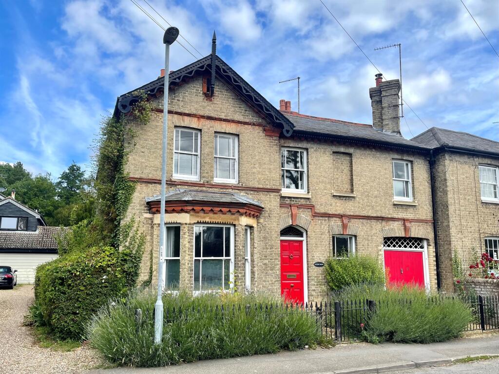 4 bedroom detached house for sale in High Street, Bassingbourn, Royston