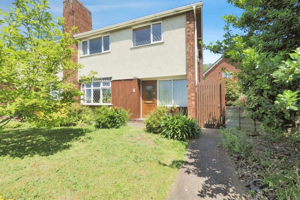 3 bedroom semidetached house for sale in Baildon Road, Scunthorpe, DN15