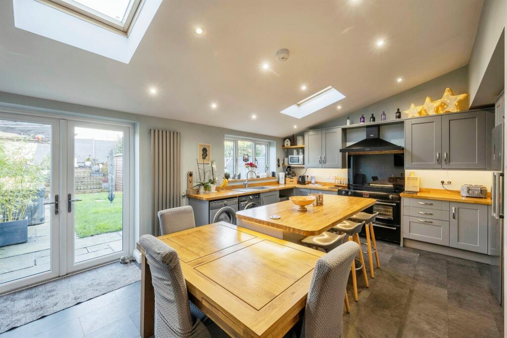 Main image of property: Willowmead Close, Scunthorpe