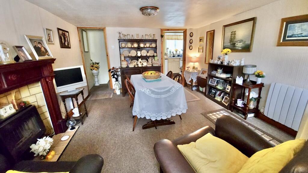 3 bedroom character property for sale in The Tanyard, Carhampton, Minehead, TA24