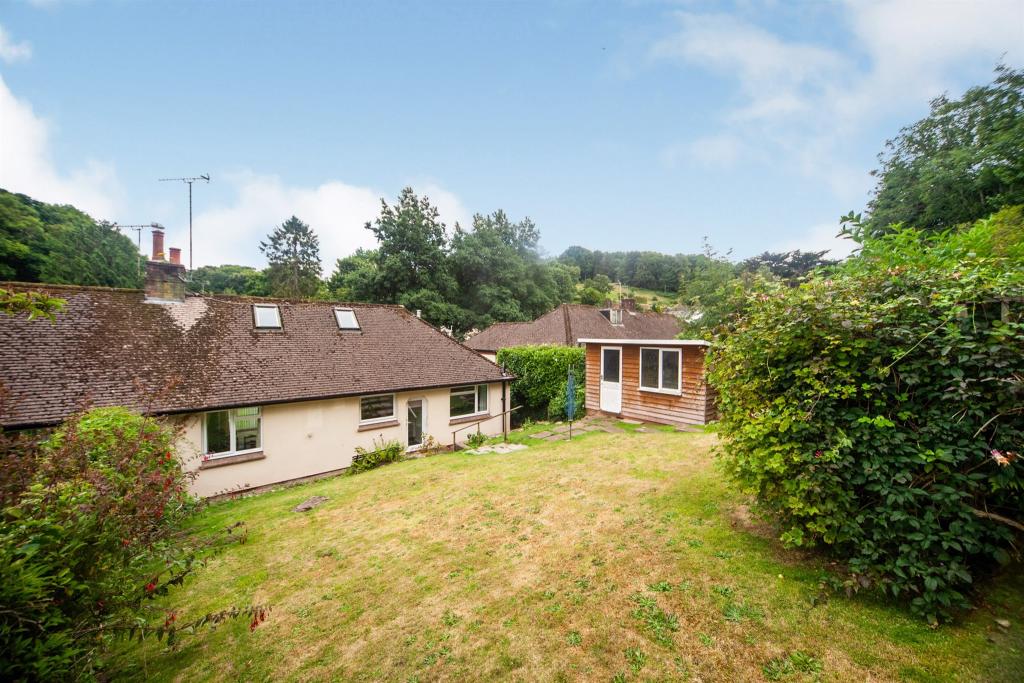 2 bedroom semidetached bungalow for sale in Manor Road, Minehead, TA24