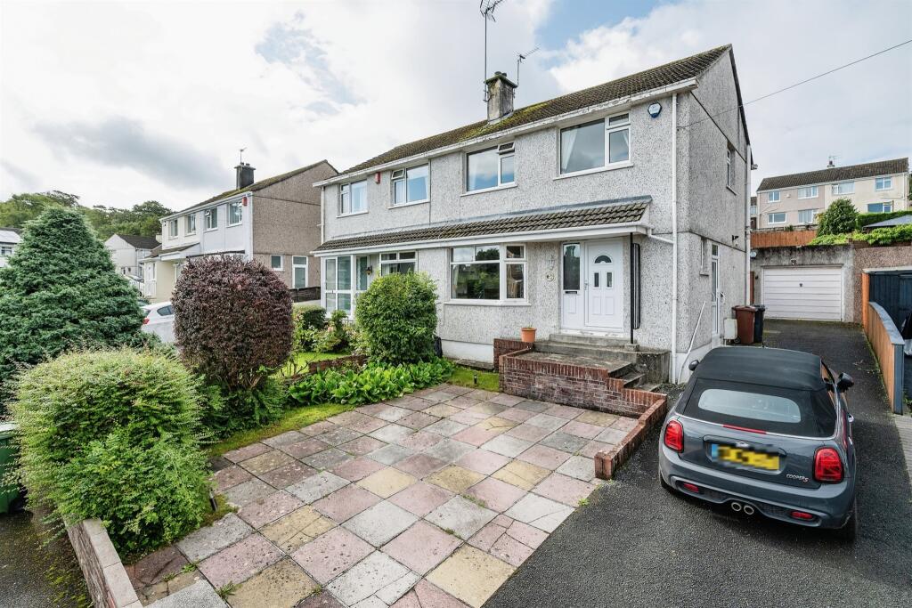 3 bedroom semidetached house for sale in Treveneague Gardens, Manadon