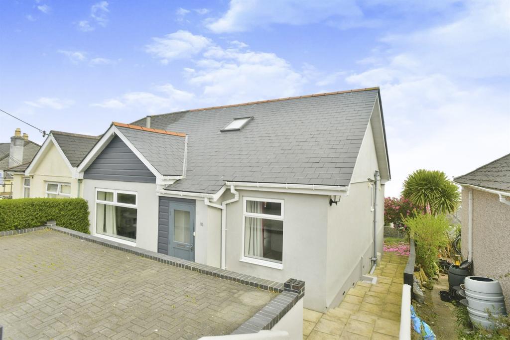 3 bedroom semidetached bungalow for sale in Hillside Avenue, Saltash, PL12