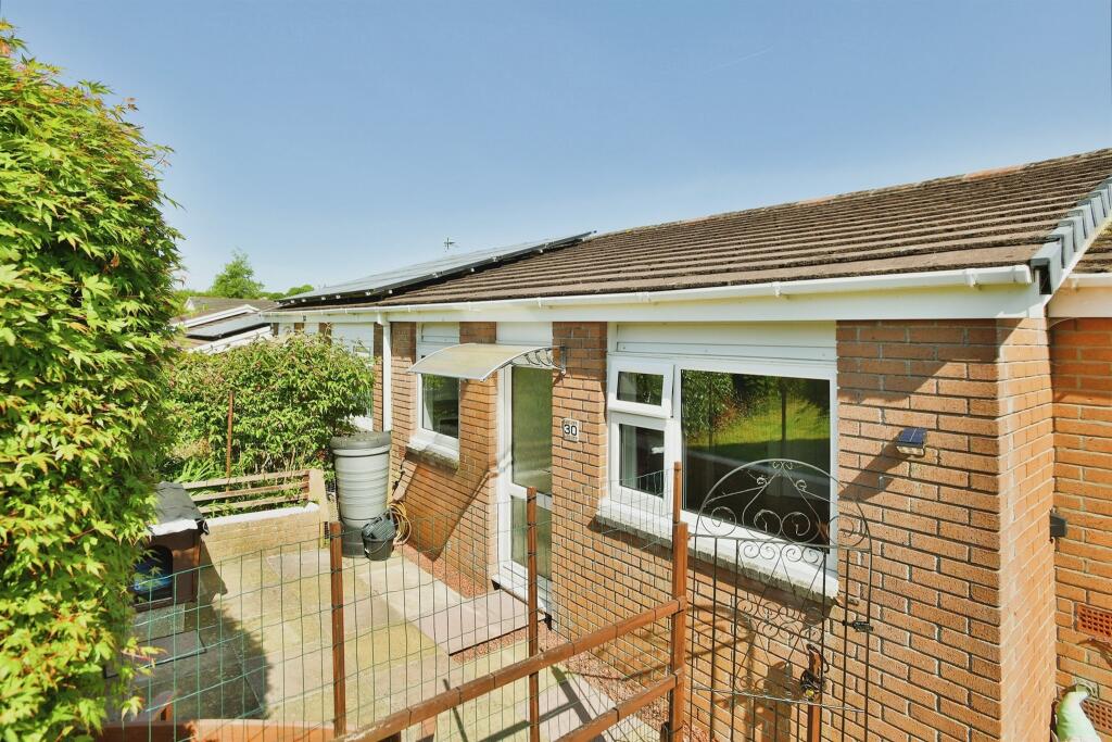 1 bedroom terraced bungalow for sale in Sunningdale Road, Saltash, PL12