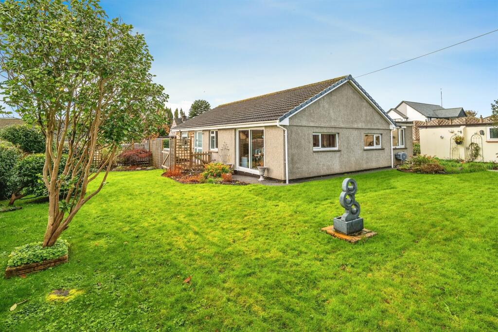 3 bedroom detached house for sale in Pollards Close, Pensilva, Liskeard, PL14