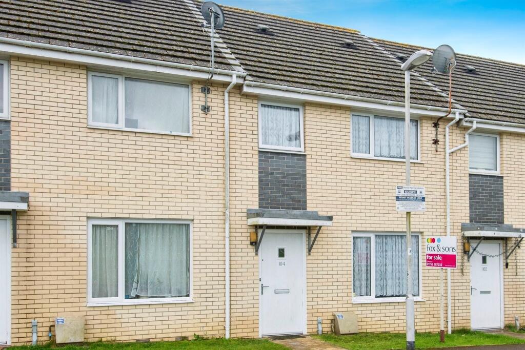 2 bedroom terraced house for sale in Estuary Way, Plymouth, PL5