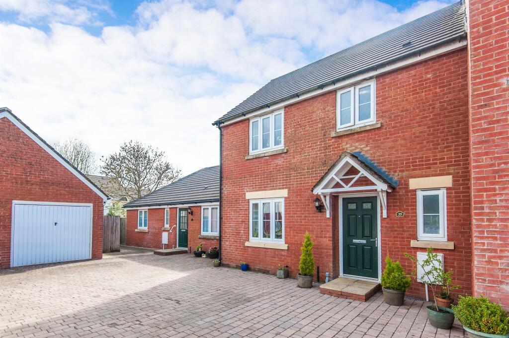 3 bedroom terraced house for sale in Cannington Road, Witheridge