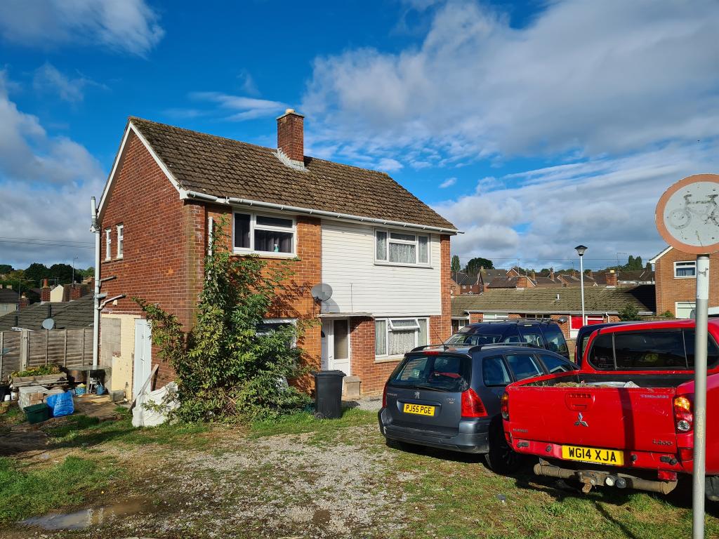 2 bedroom semidetached house for sale in Monmouth Road, Yeovil, BA21