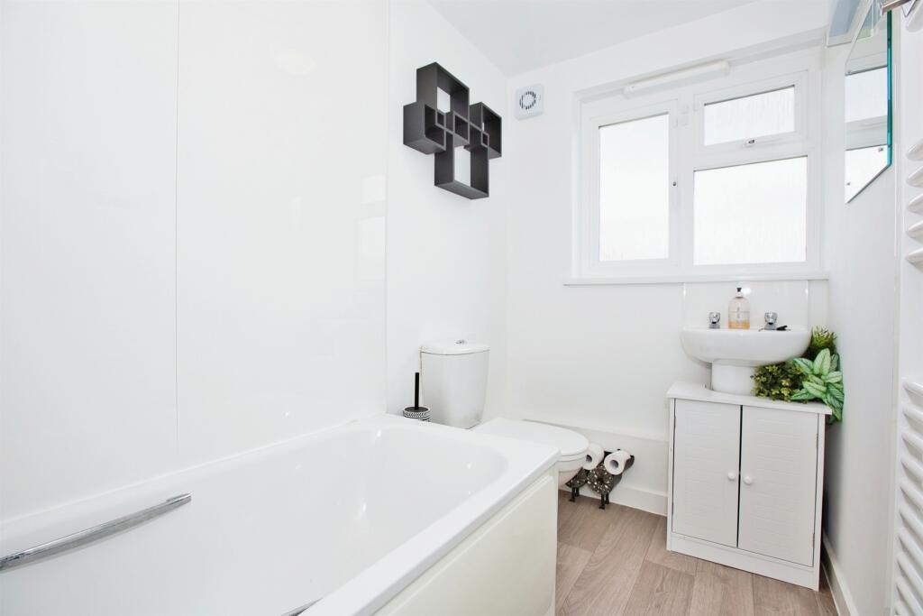 Additional property image - Taranto Hill, Ilchester, YEOVIL