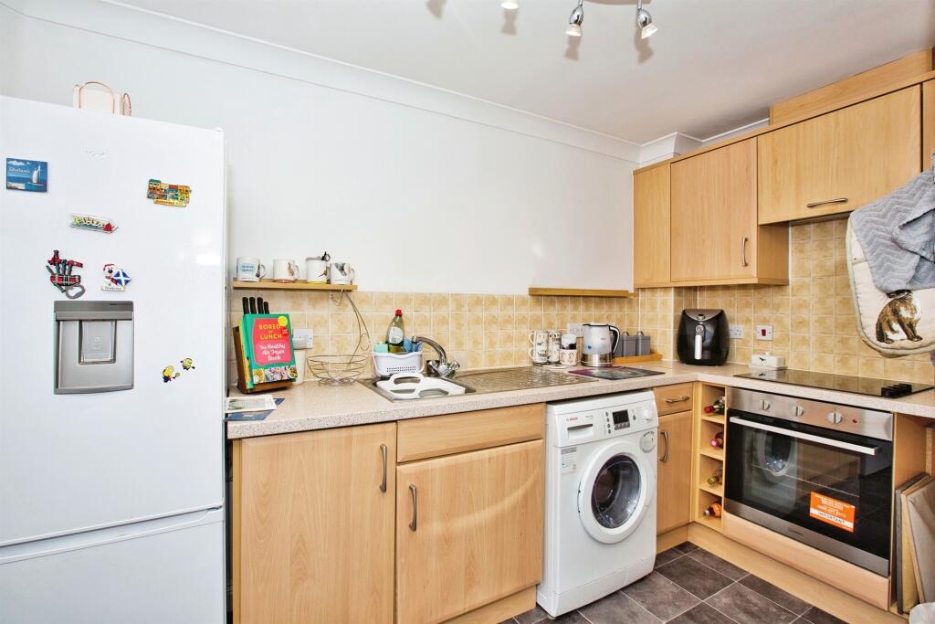 Additional property image - Monk Barton Close, Yeovil