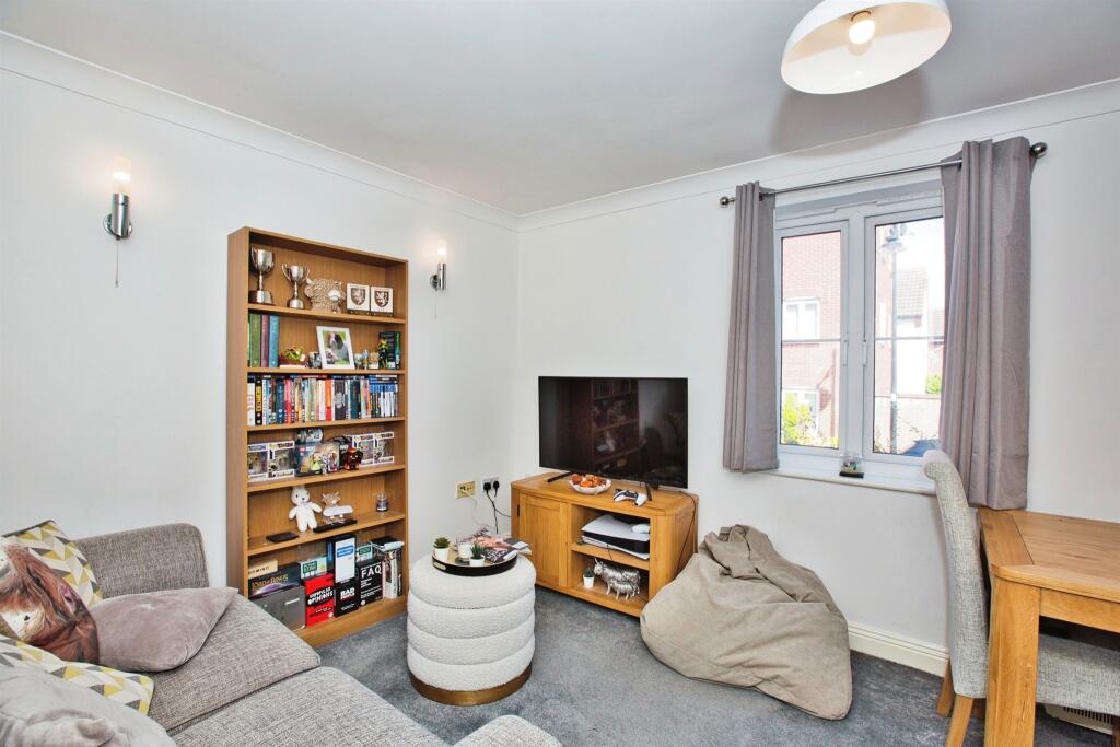 Additional property image - Monk Barton Close, Yeovil