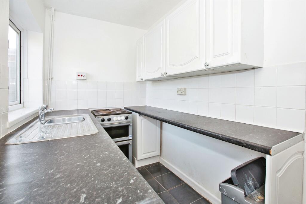 Additional property image - Montacute Road, Tintinhull, YEOVIL