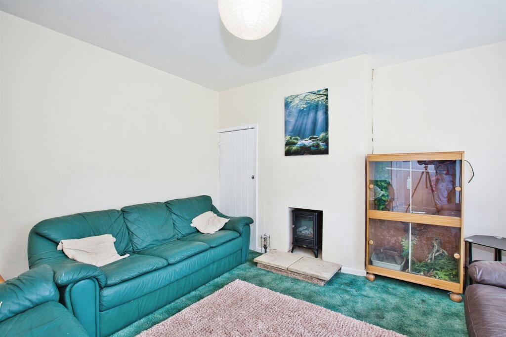 Additional property image - Montacute Road, Tintinhull, YEOVIL