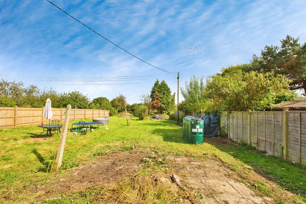 Additional property image - Montacute Road, Tintinhull, YEOVIL