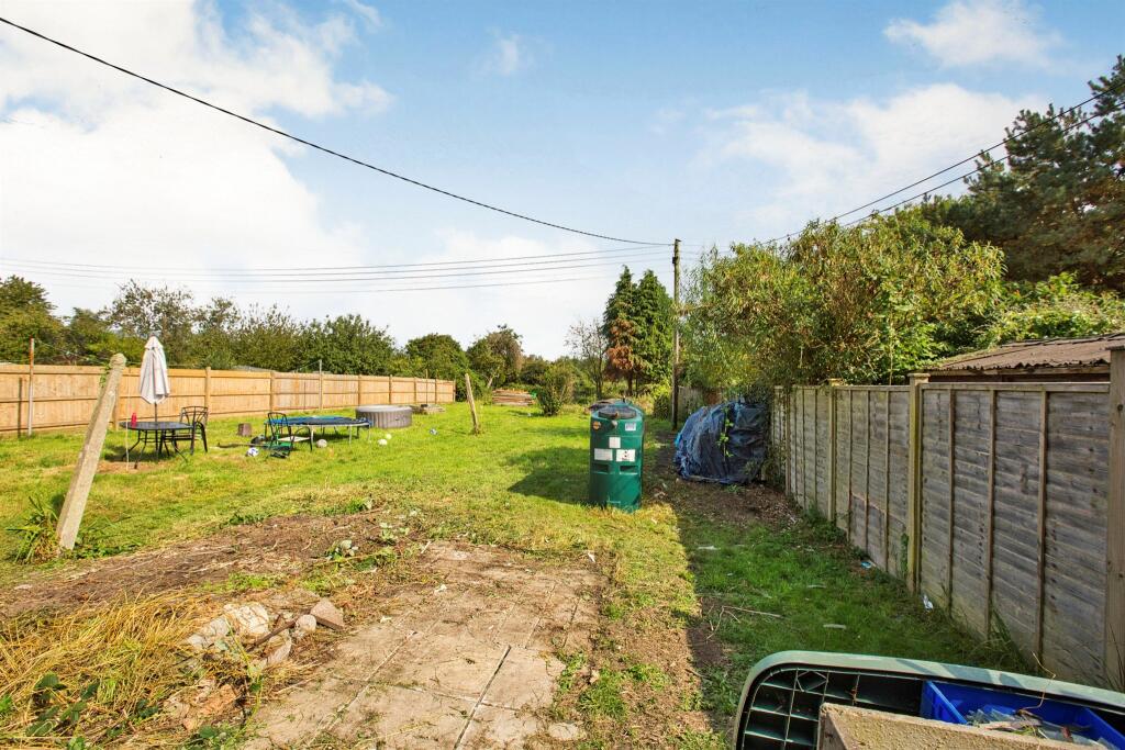 Additional property image - Montacute Road, Tintinhull, YEOVIL