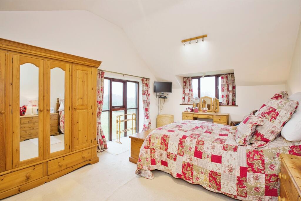 Additional property image - Cabbage Lane, Horsington, Templecombe