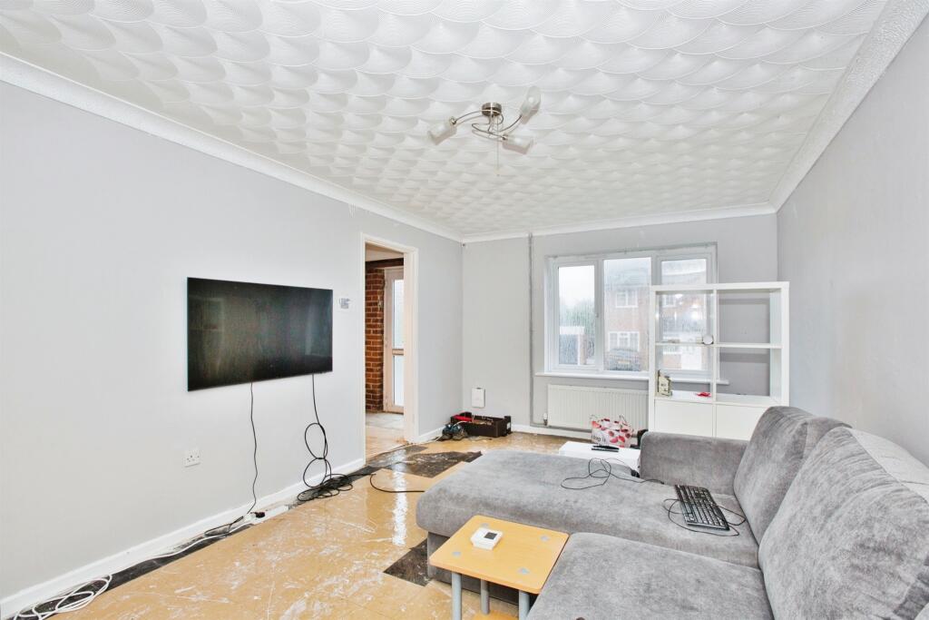 Additional property image - Plantagenet Chase, Yeovil
