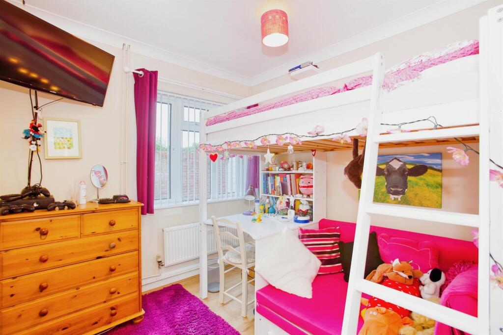 Additional property image - Preston Grove, Yeovil