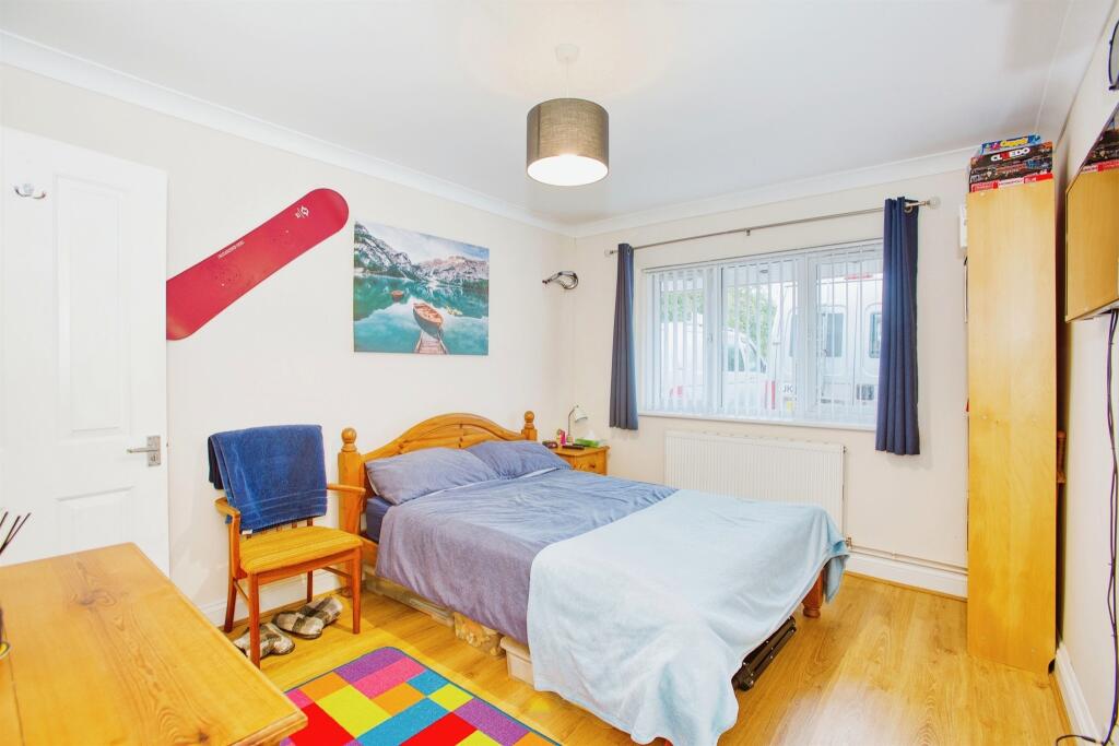 Additional property image - Preston Grove, Yeovil