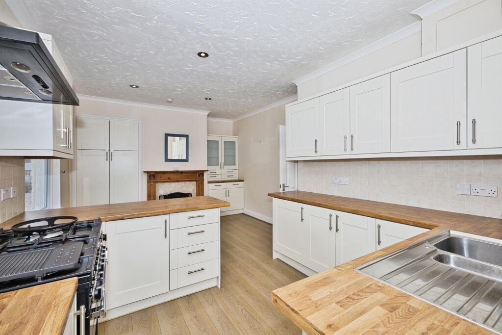 Additional image 3 of Ilchester Road, YEOVIL