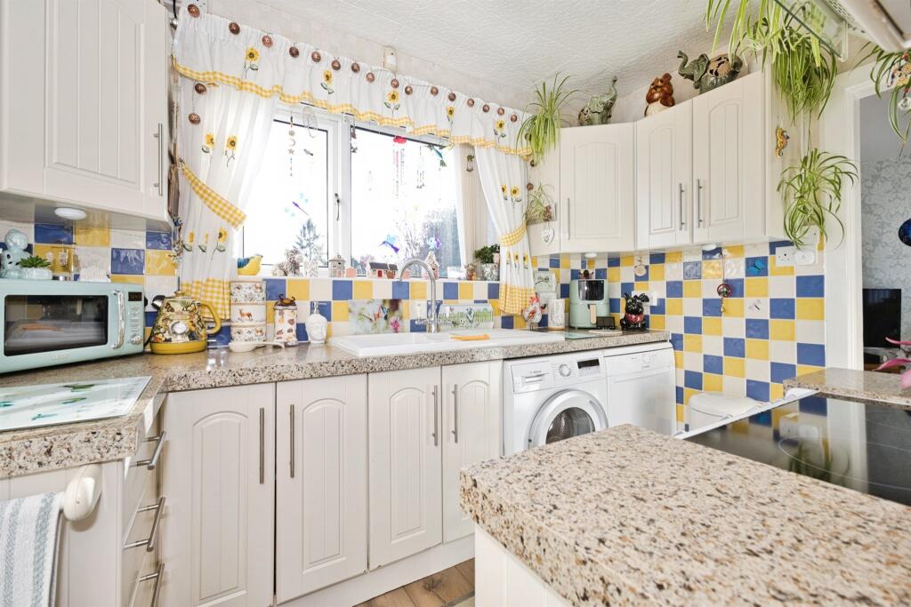 Additional image 5 of Highfield Road, YEOVIL