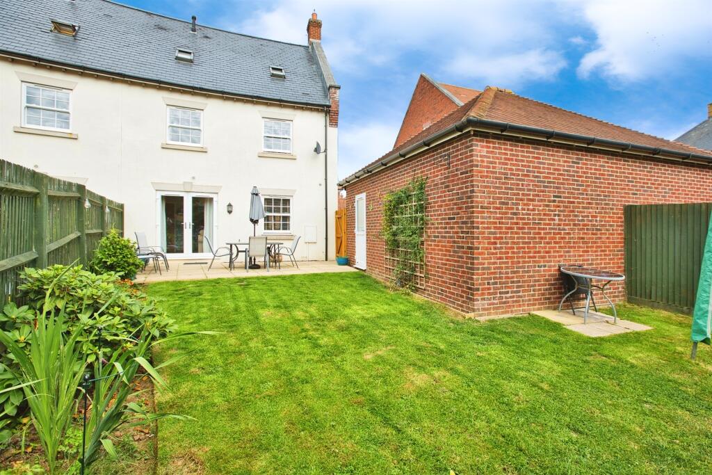 Additional property image - Newcross Crescent, Yeovil