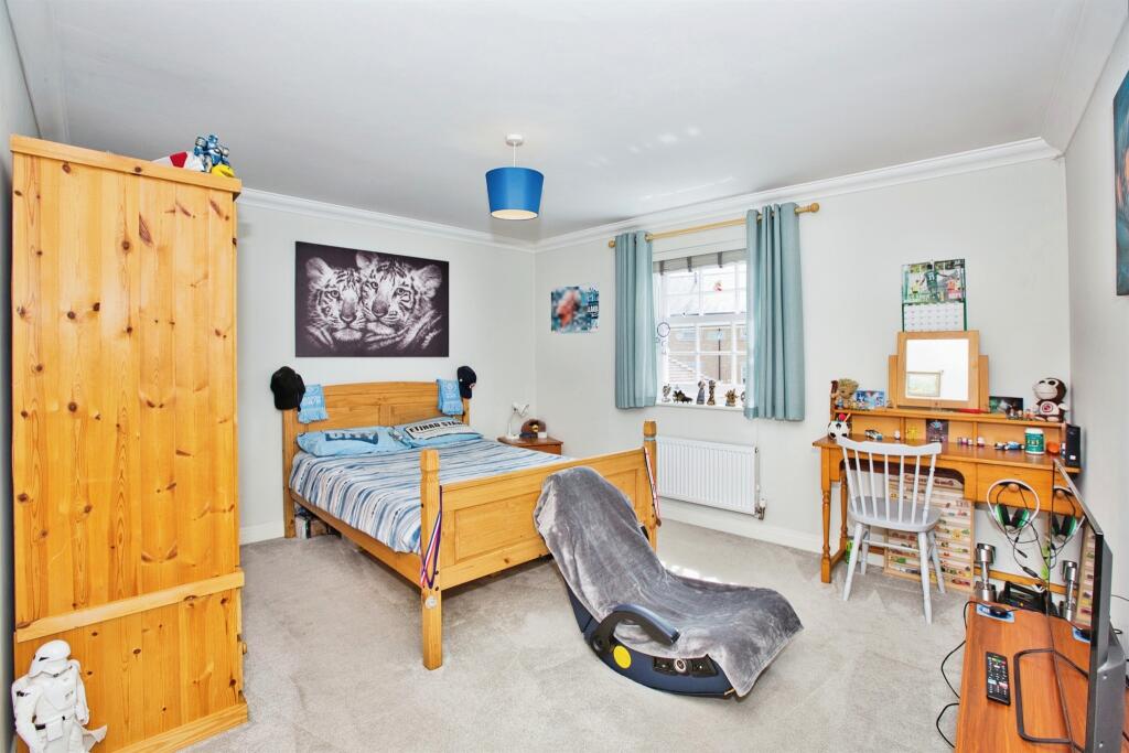 Additional property image - Newcross Crescent, Yeovil