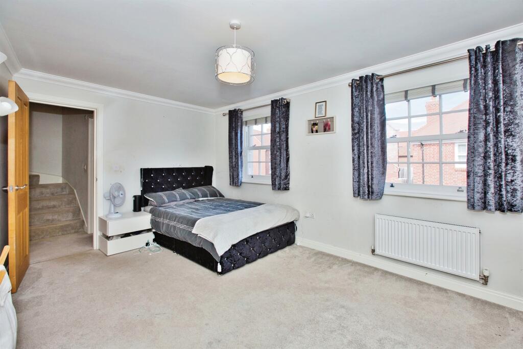 Additional property image - Newcross Crescent, Yeovil