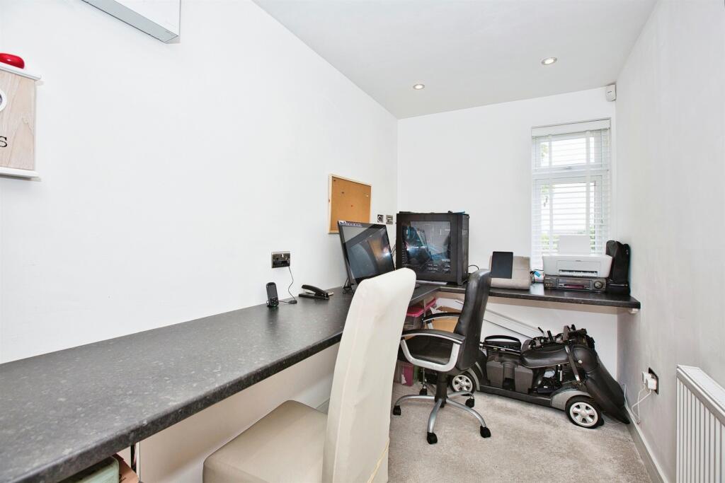 Additional property image - Chilthorne Hill, Chilthorne Domer, Yeovil