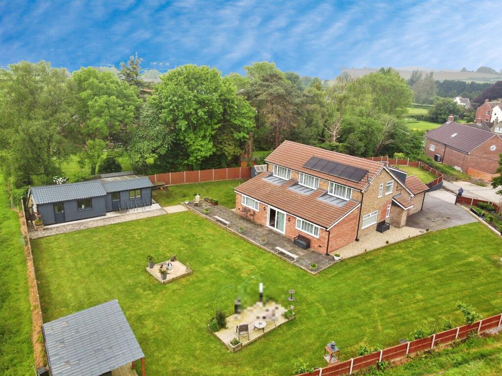 Additional property image - Chilthorne Hill, Chilthorne Domer, Yeovil