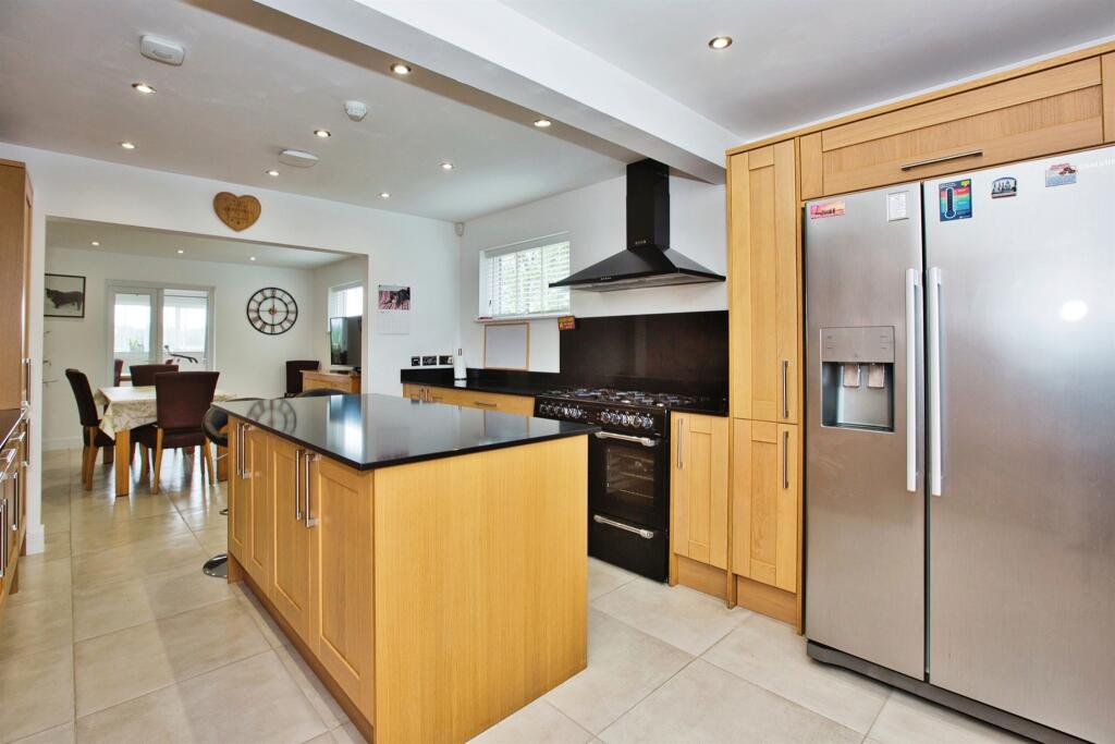 Additional property image - Chilthorne Hill, Chilthorne Domer, Yeovil
