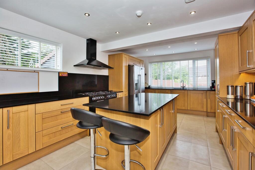 Additional property image - Chilthorne Hill, Chilthorne Domer, Yeovil