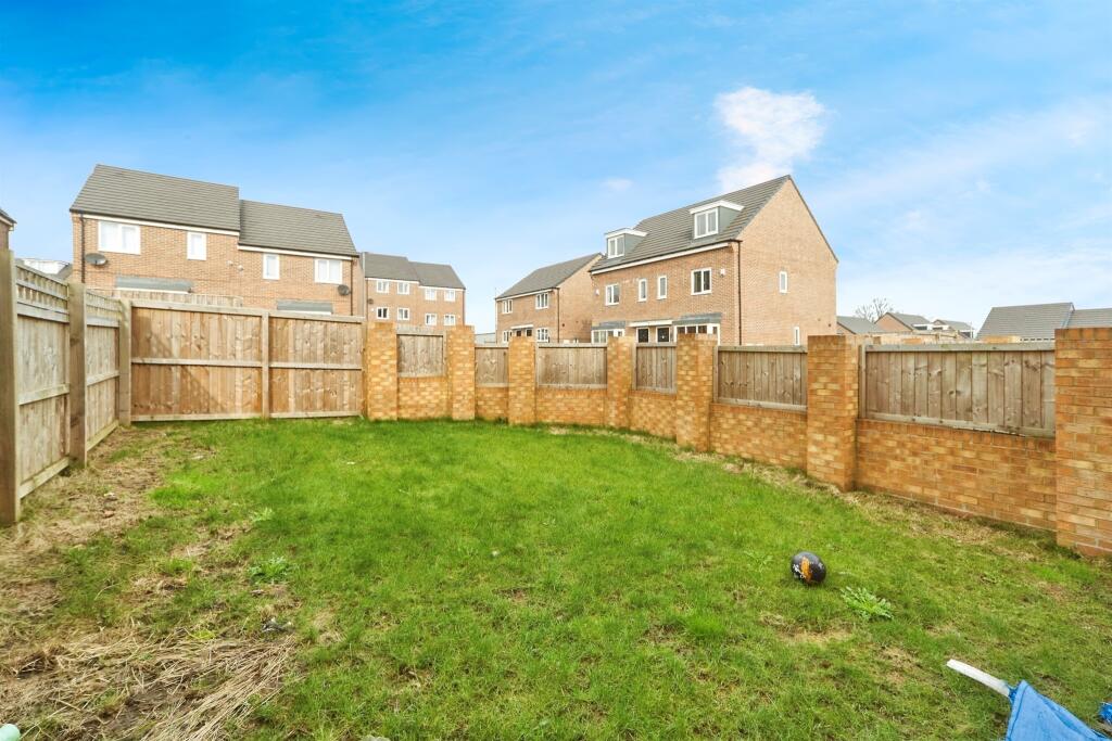 Additional property image - Quarry Bank Road, Bradford