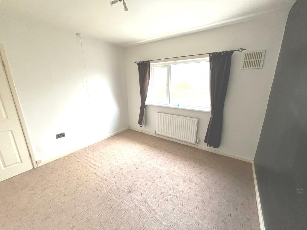 Additional property image - Everest Avenue, Shipley