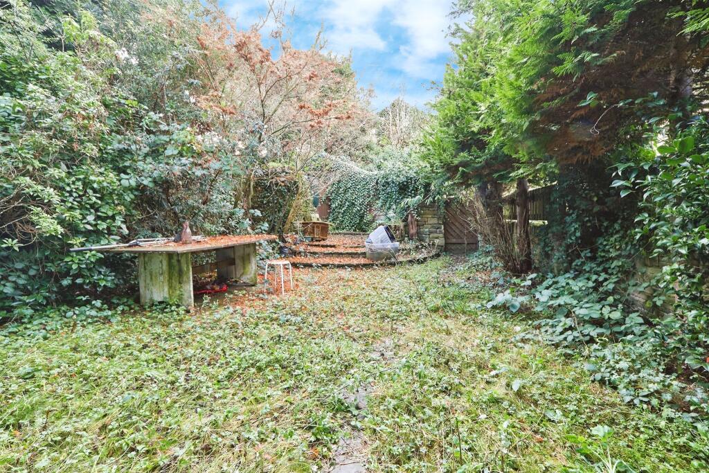 Additional property image - View Croft Road, Shipley